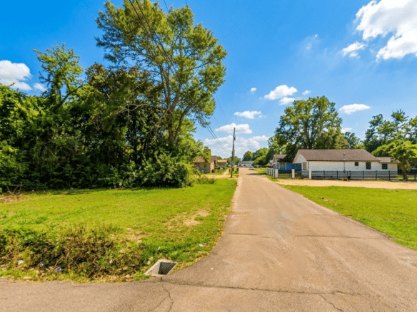 Corner Lot in Hattiesburg w/ Utilities!