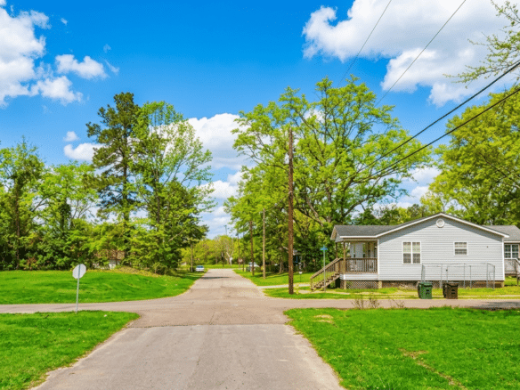 Corner Lot in Hattiesburg w/ Utilities!