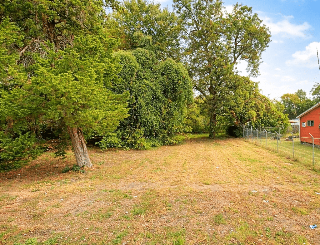 Small Residential Lot Perfect for Home Site or Investment!