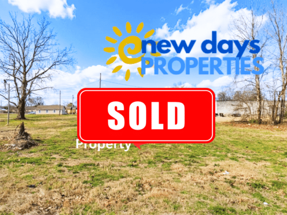 Hot Location! Downtown Clarksdale Lot with Business Potential!