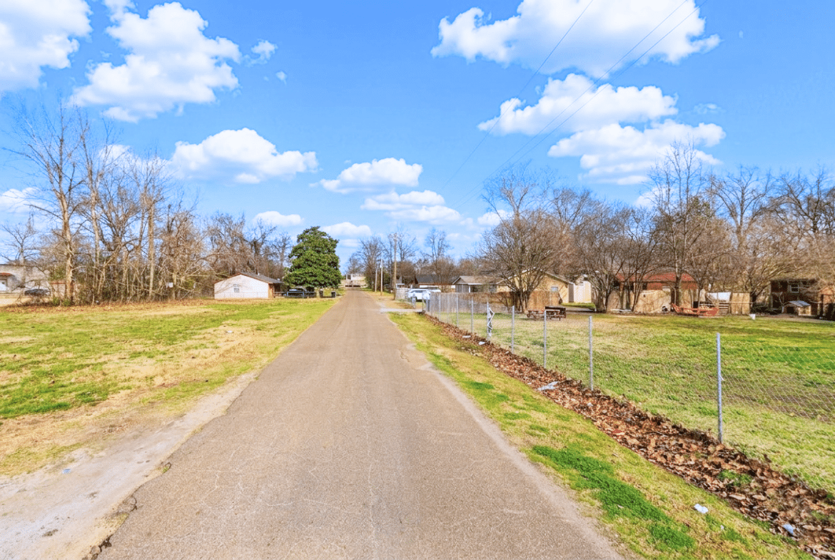 Hot Location! Downtown Clarksdale Lot with Business Potential!