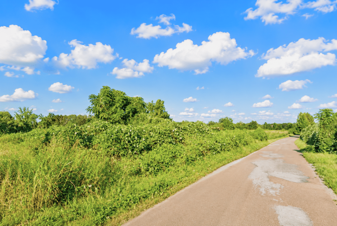 0.10 Acre Unrestricted Lot!