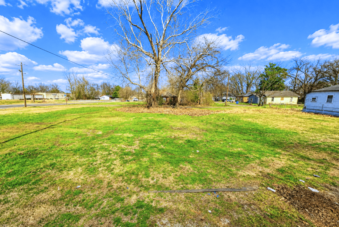 Buildable and Mobile Home Friendly Lot With Utilities!