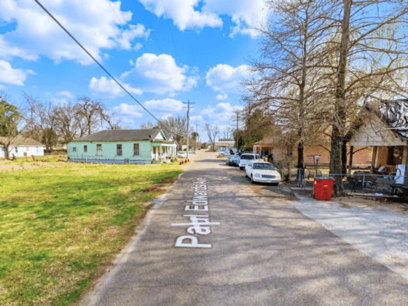 Buildable and Mobile Home Friendly Lot With Utilities!