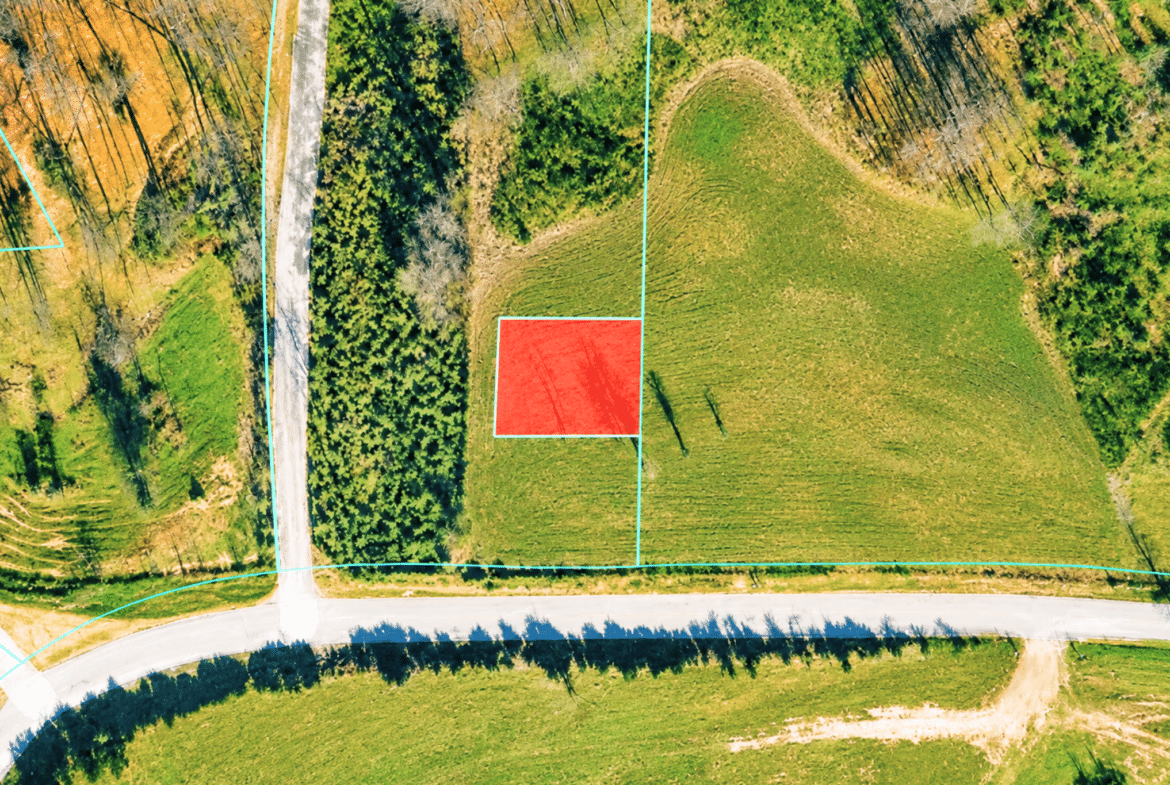 0.10 Acre Unrestricted Lot!