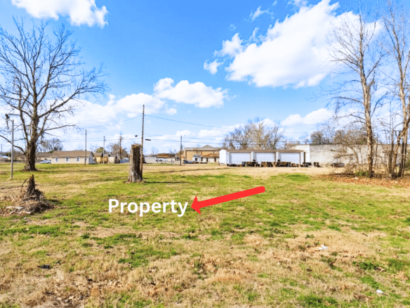 Hot Location! Downtown Clarksdale Lot with Business Potential!