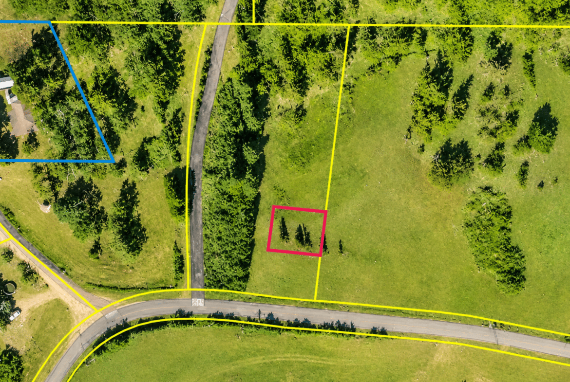 0.10 Acre Unrestricted Lot!