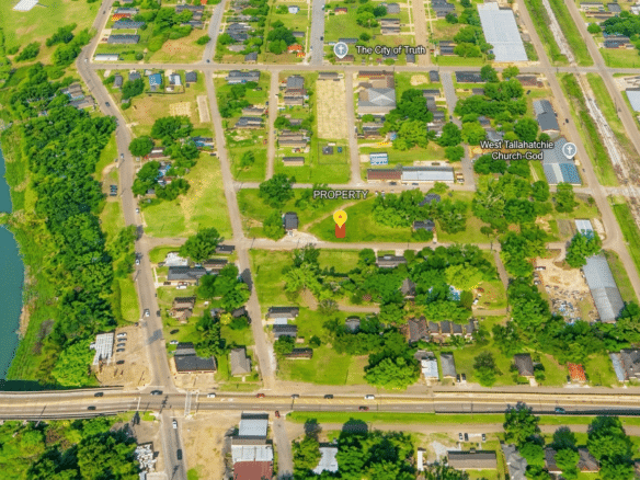 Hot Location! Downtown Clarksdale Lot with Business Potential!