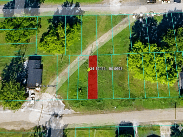 Hot Location! Downtown Clarksdale Lot with Business Potential!
