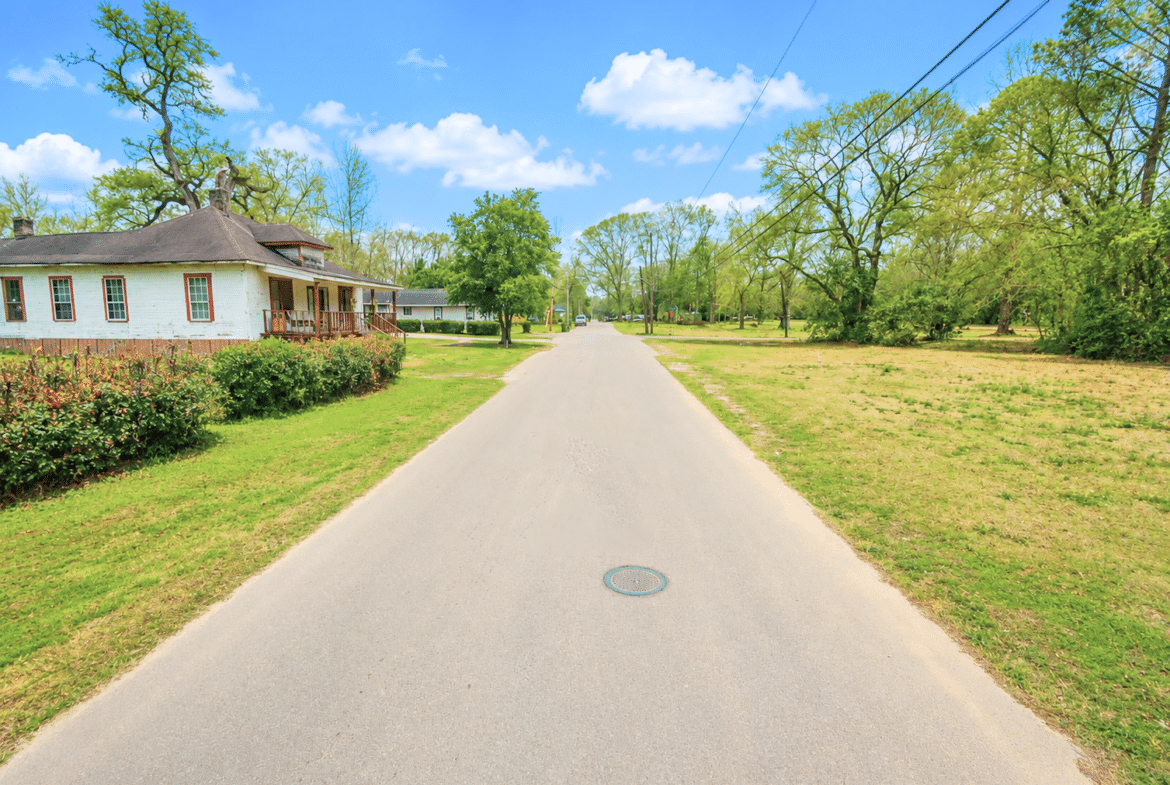 Flat, Ready-to-Build 0.11-AcreLot in the Heart of Hattiesburg, MS
