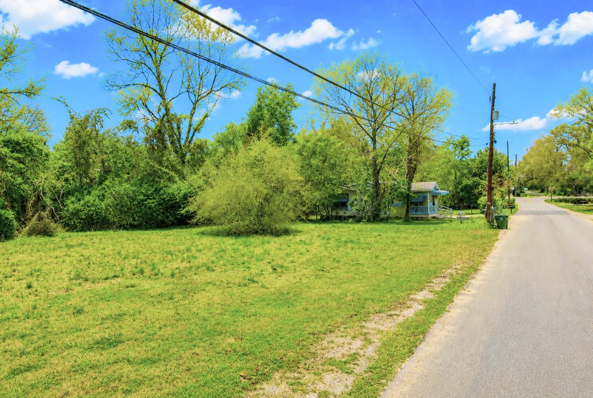 Flat, Ready-to-Build 0.11-AcreLot in the Heart of Hattiesburg, MS