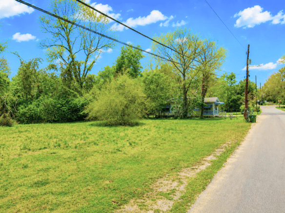 Flat, Ready-to-Build 0.11-AcreLot in the Heart of Hattiesburg, MS