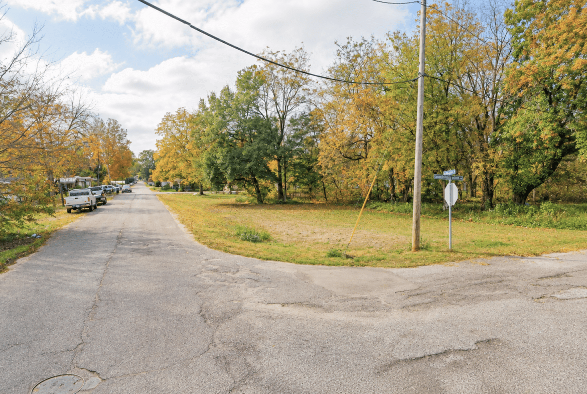 0.06-Acre Corner Lot for Sale in Leland, Mississippi