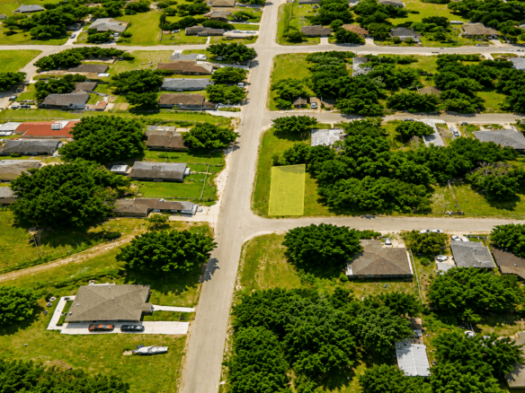 0.06-Acre Corner Lot for Sale in Leland, Mississippi