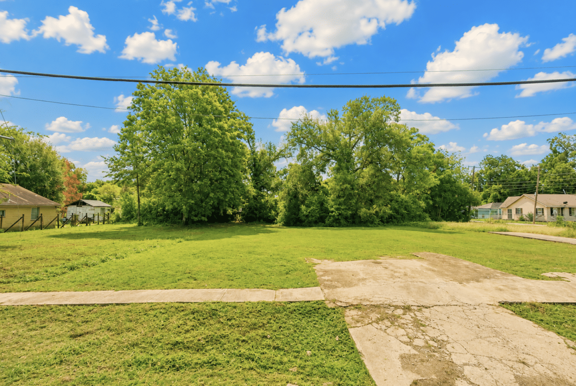 Small Residential Lot Perfect for Home Site or Investment!
