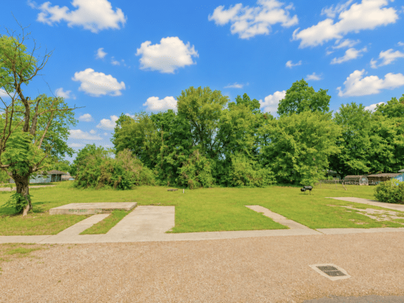 Small Residential Lot Perfect for Home Site or Investment!