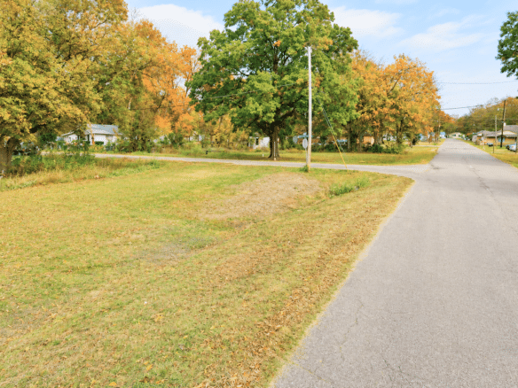 0.06-Acre Corner Lot for Sale in Leland, Mississippi