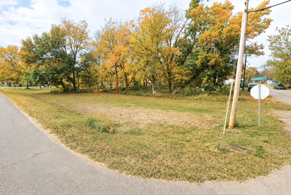 0.06-Acre Corner Lot for Sale in Leland, Mississippi