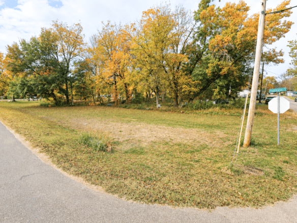 0.06-Acre Corner Lot for Sale in Leland, Mississippi