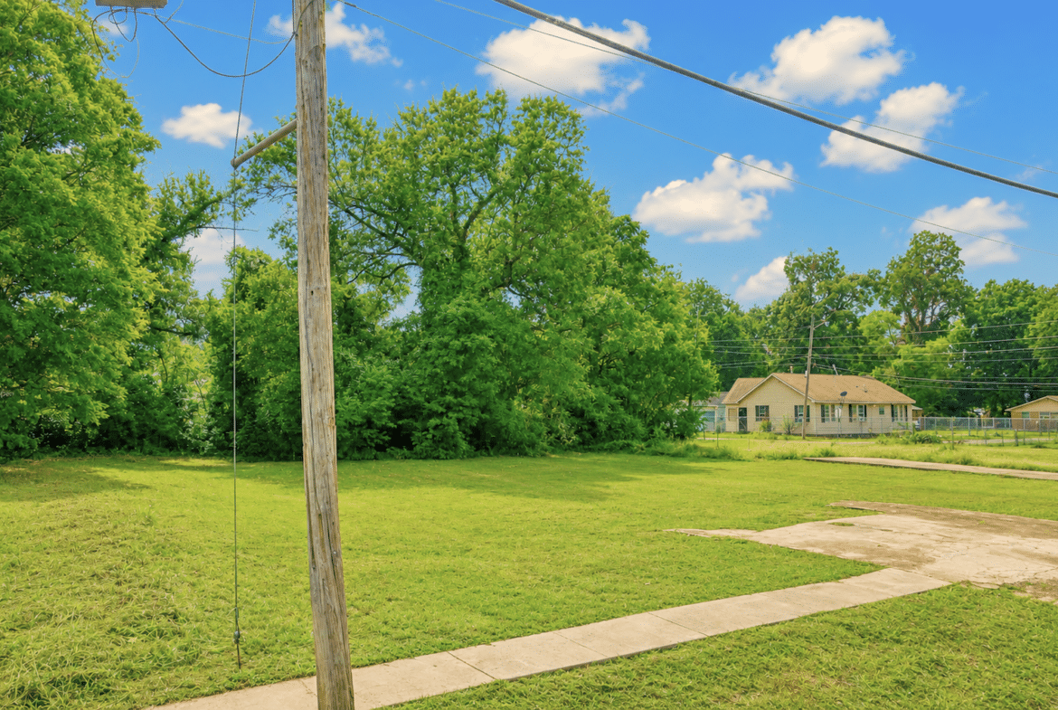 Small Residential Lot Perfect for Home Site or Investment!